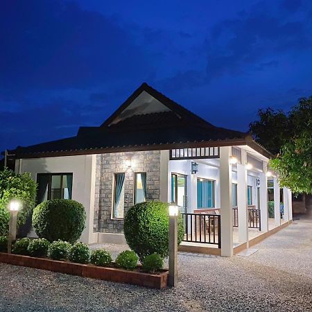 Sanaepatan Home Resort - เสน่ห์ป่าตาล โฮม รีสอร์ต Ban Buak Khang Ngoại thất bức ảnh